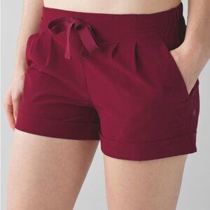 *Lululemon* Spring Break Away Shorts II - Rosewood - size 4 - FAST SHIP!